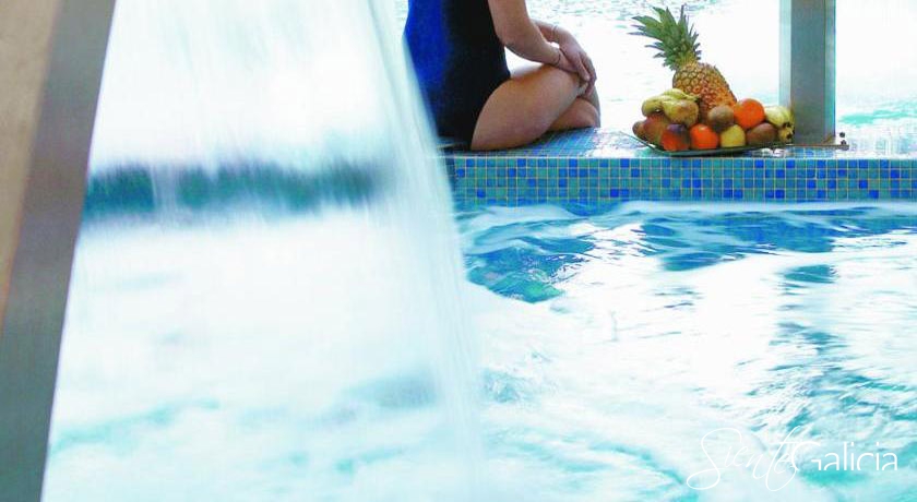 Balneario Guitiriz Piscina